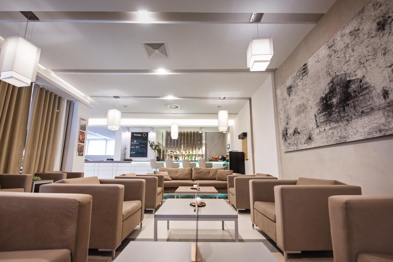 Hotel Petropol Плоцк Екстериор снимка