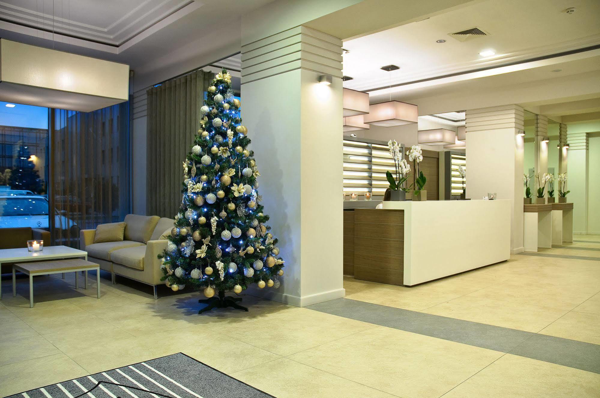 Hotel Petropol Плоцк Екстериор снимка