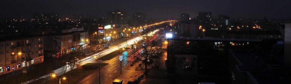 Hotel Petropol Плоцк Екстериор снимка