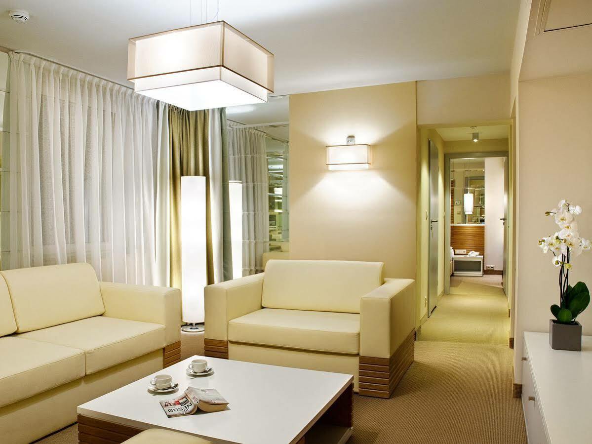 Hotel Petropol Плоцк Екстериор снимка