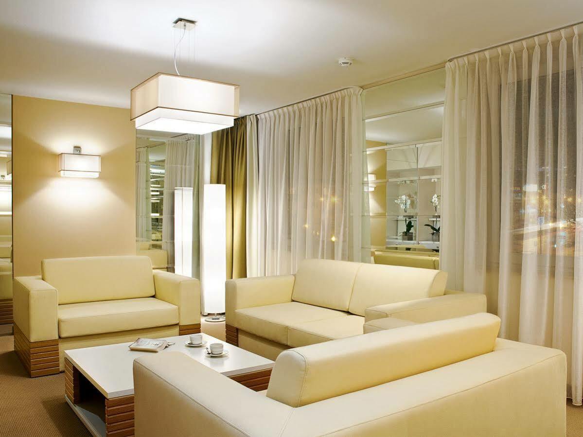 Hotel Petropol Плоцк Екстериор снимка